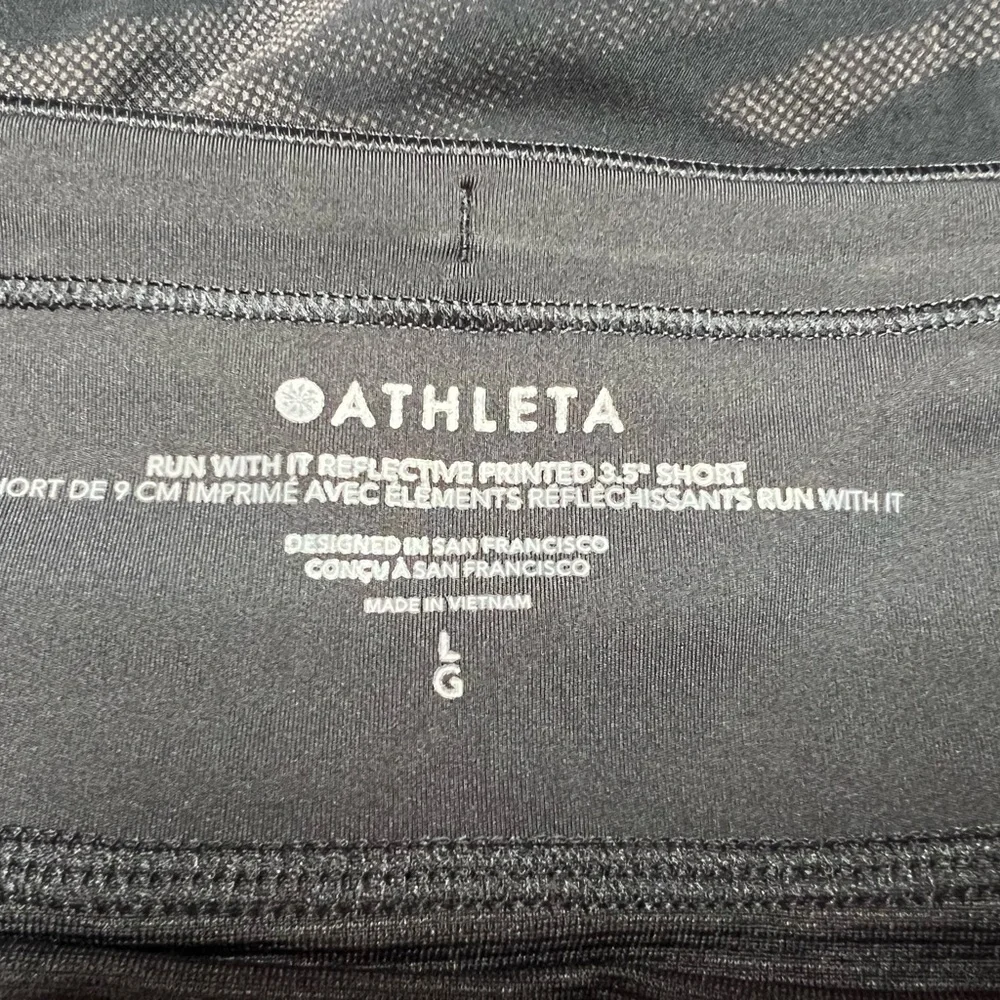 Athleta run with it reflective 3.5” short